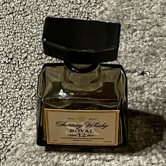 *EMPTY BOTTLE* Suntory Whisky Whiskey Royal Aged 12 Years Small 50ml Imported - Picture 9 of 9